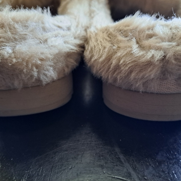 Skechers In & Out Faux Fur Clog/Slipper Size 7 - Picture 6 of 11